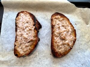 Crostoni di pane in forno